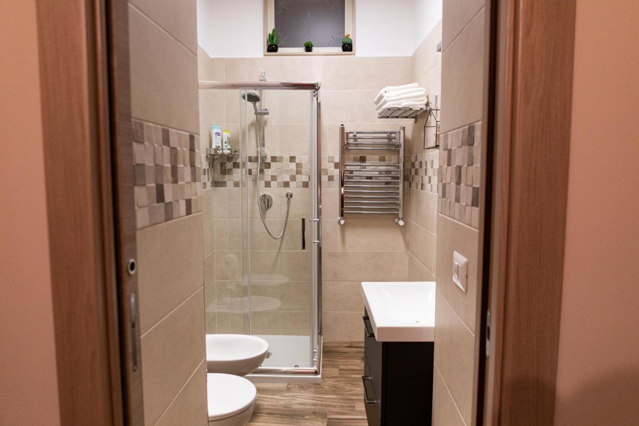 בארי Tizzy Apartment & Rooms מראה חיצוני תמונה