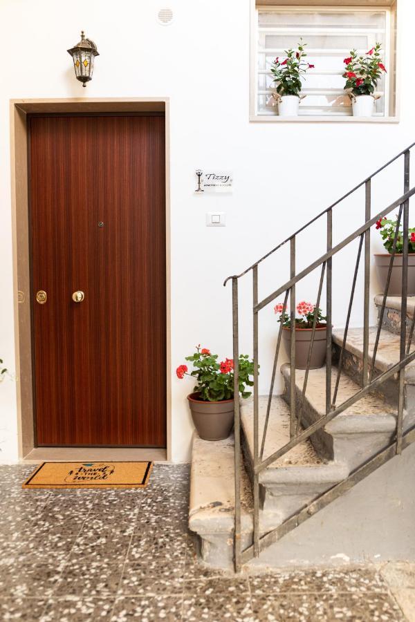 בארי Tizzy Apartment & Rooms מראה חיצוני תמונה